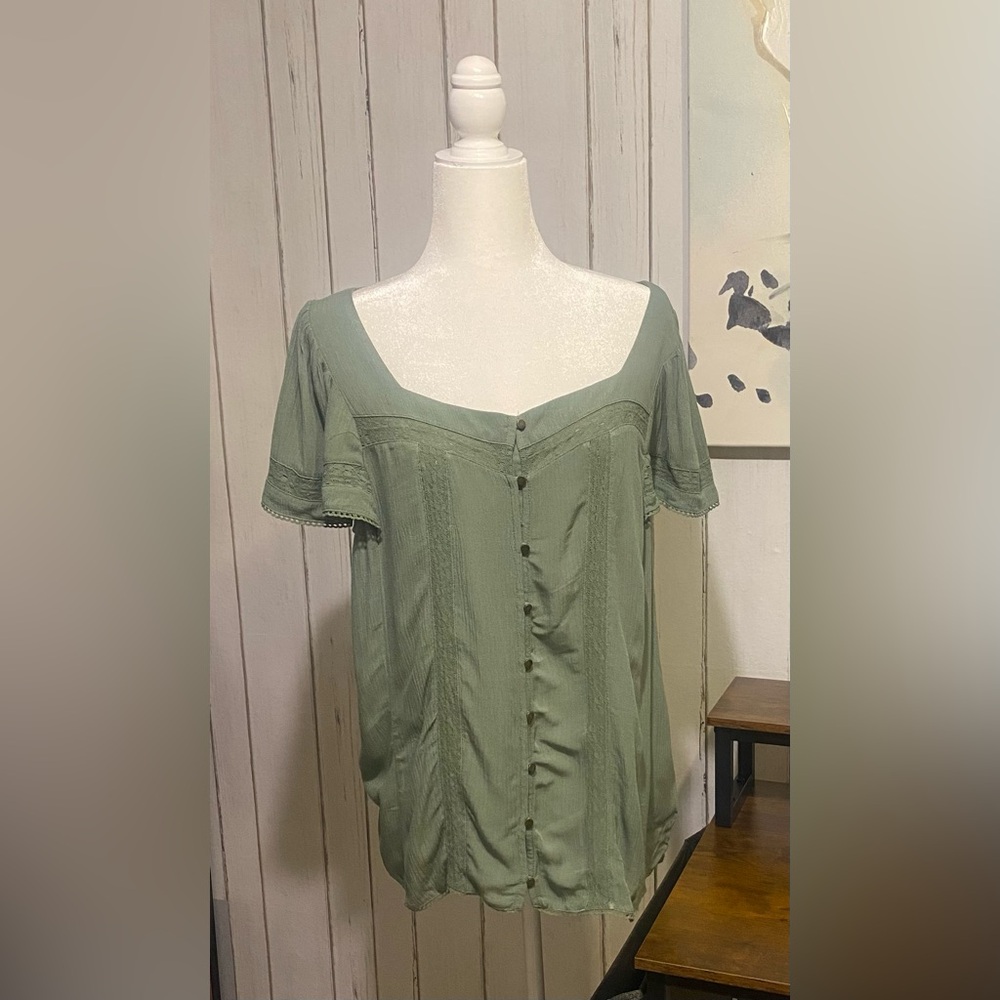 Stitchfix Mason and Belle Elegant Green Button-Down Women's Top L